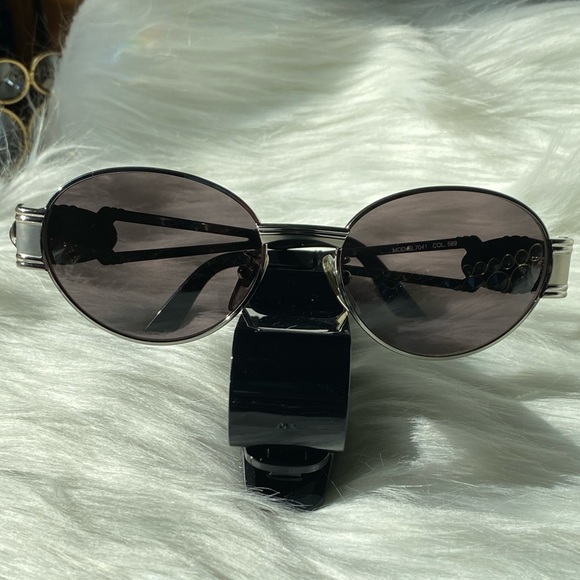 FENDI SUNGLASSES - Picture 2 of 13